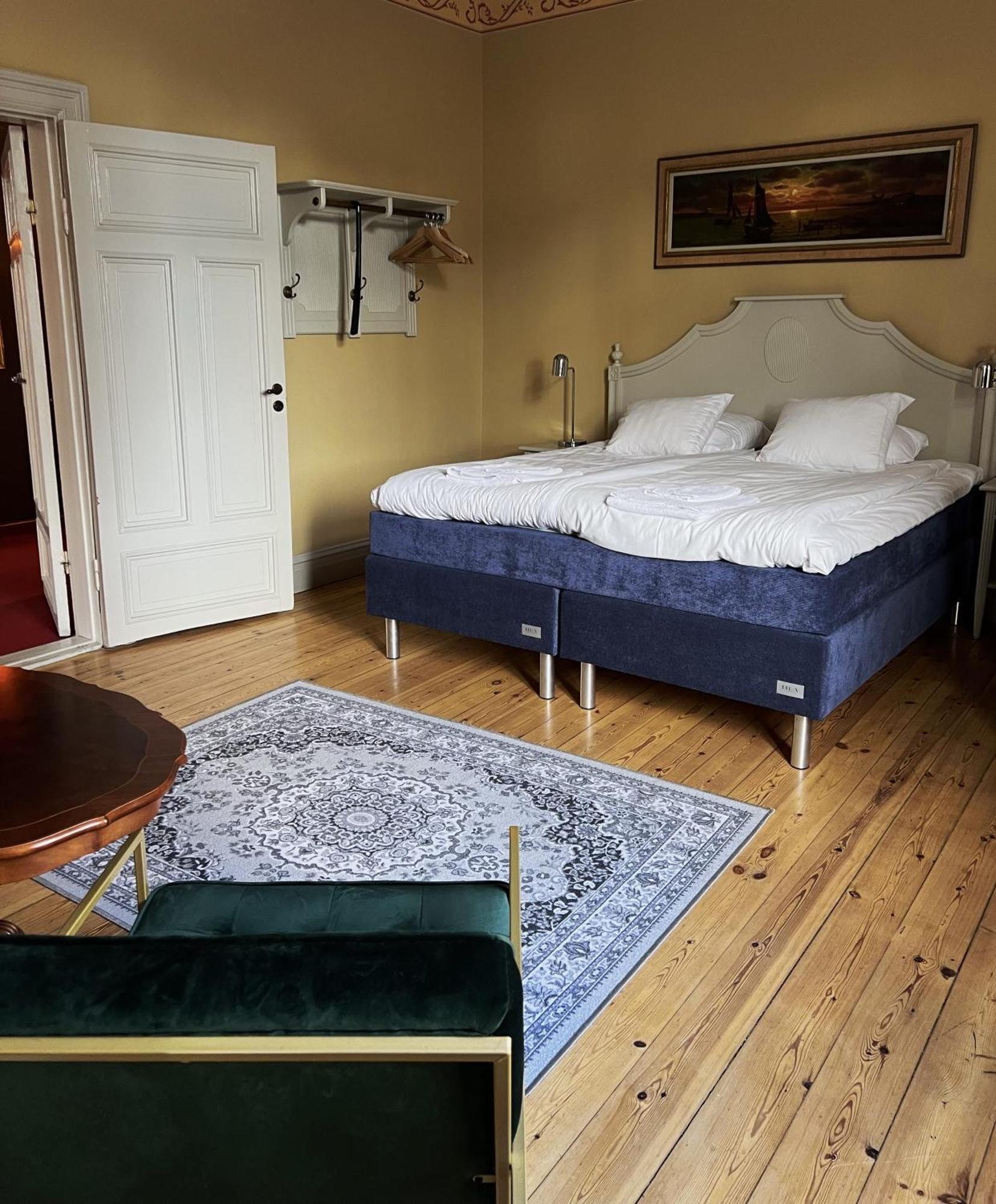 Park Hotel Linkoeping Fawlty Towers 외부 사진