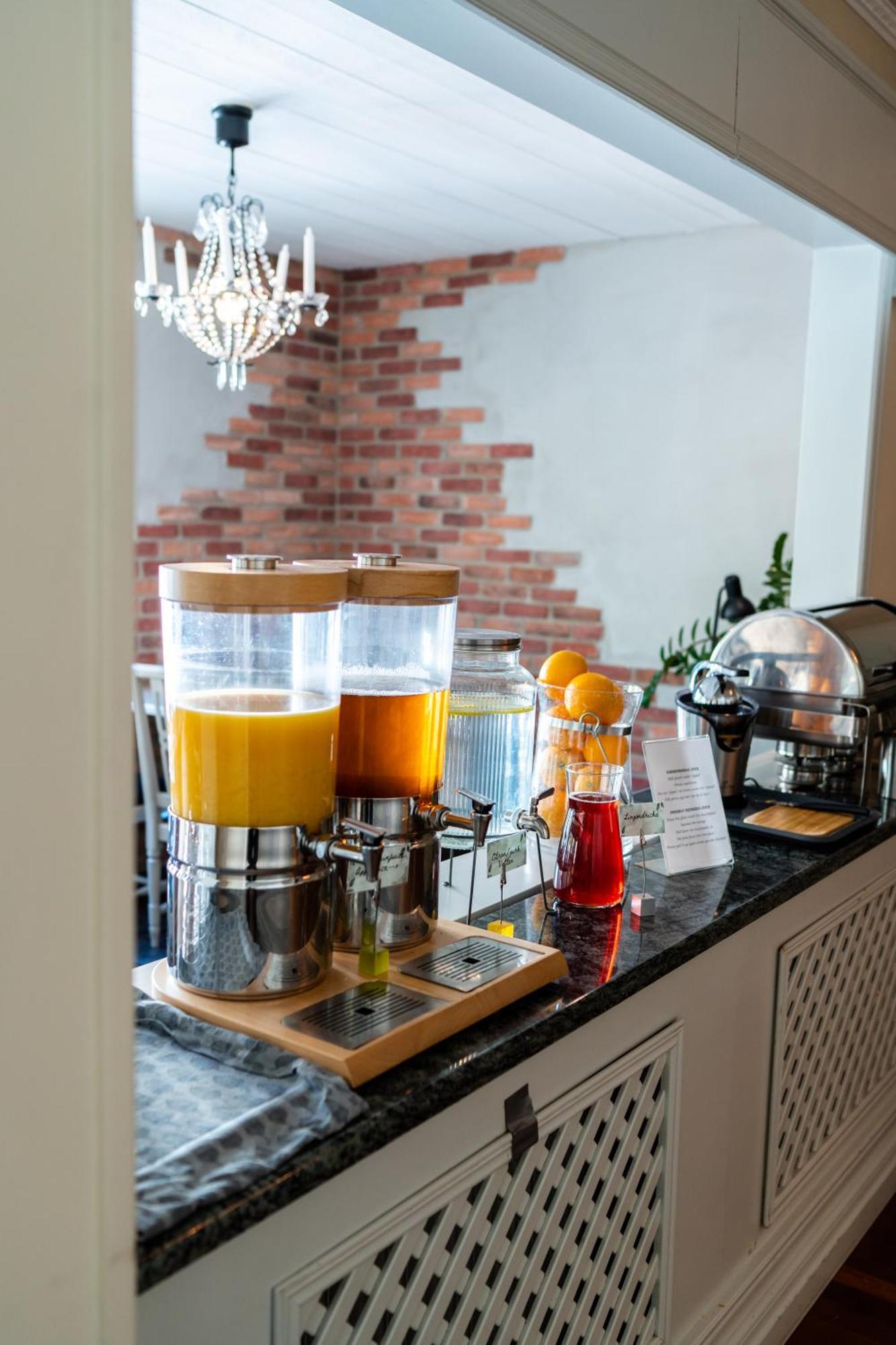 Park Hotel Linkoeping Fawlty Towers 외부 사진