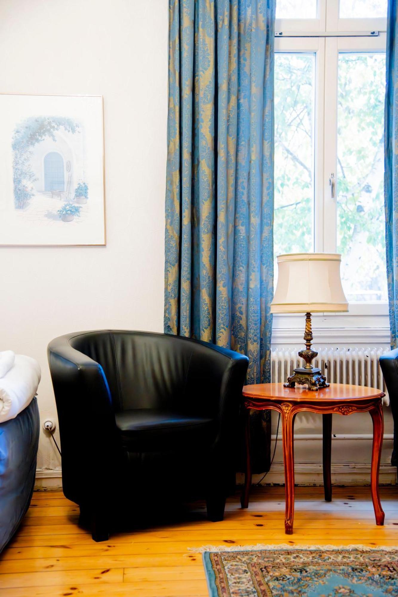 Park Hotel Linkoeping Fawlty Towers 객실 사진