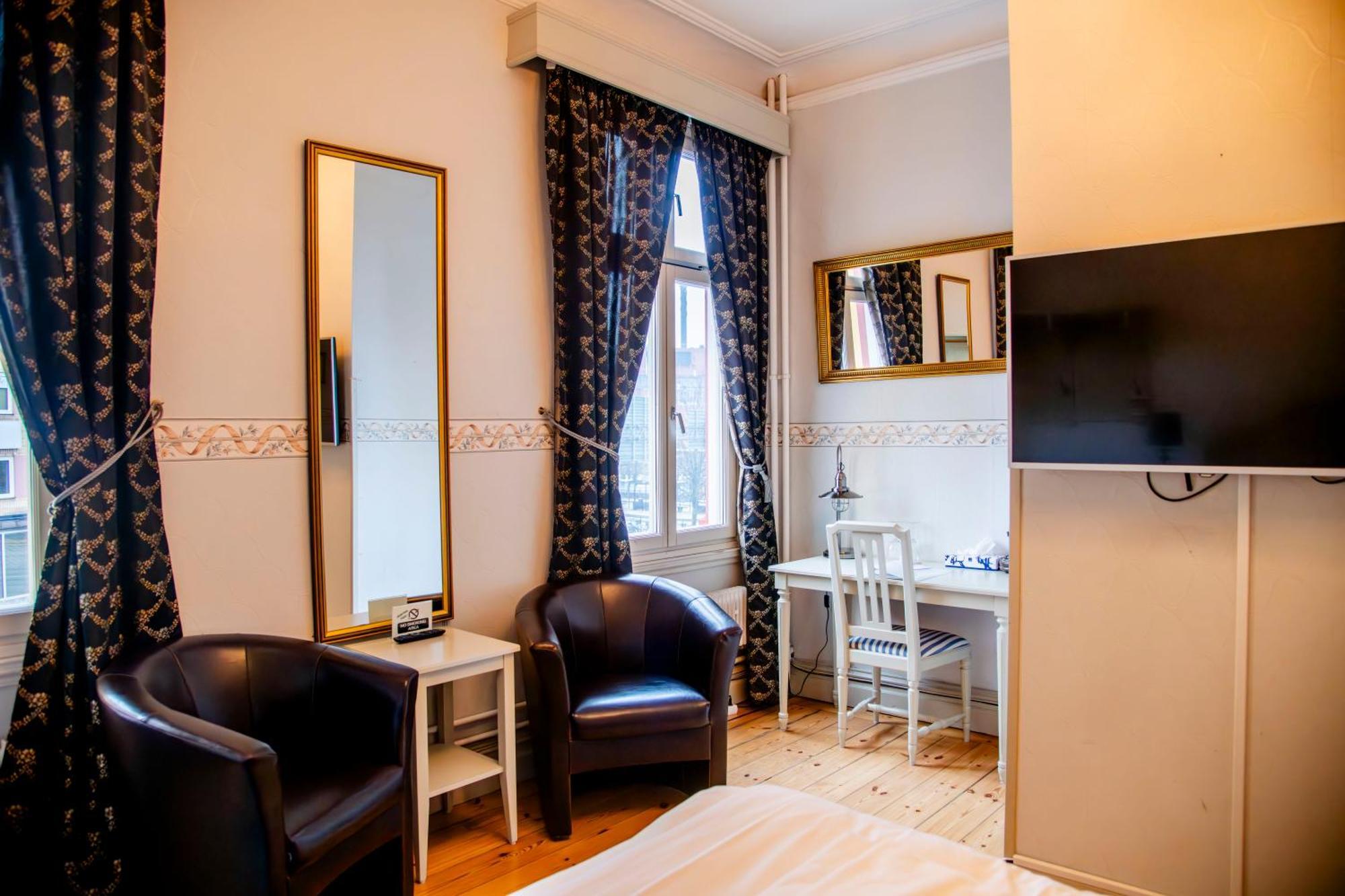Park Hotel Linkoeping Fawlty Towers 객실 사진